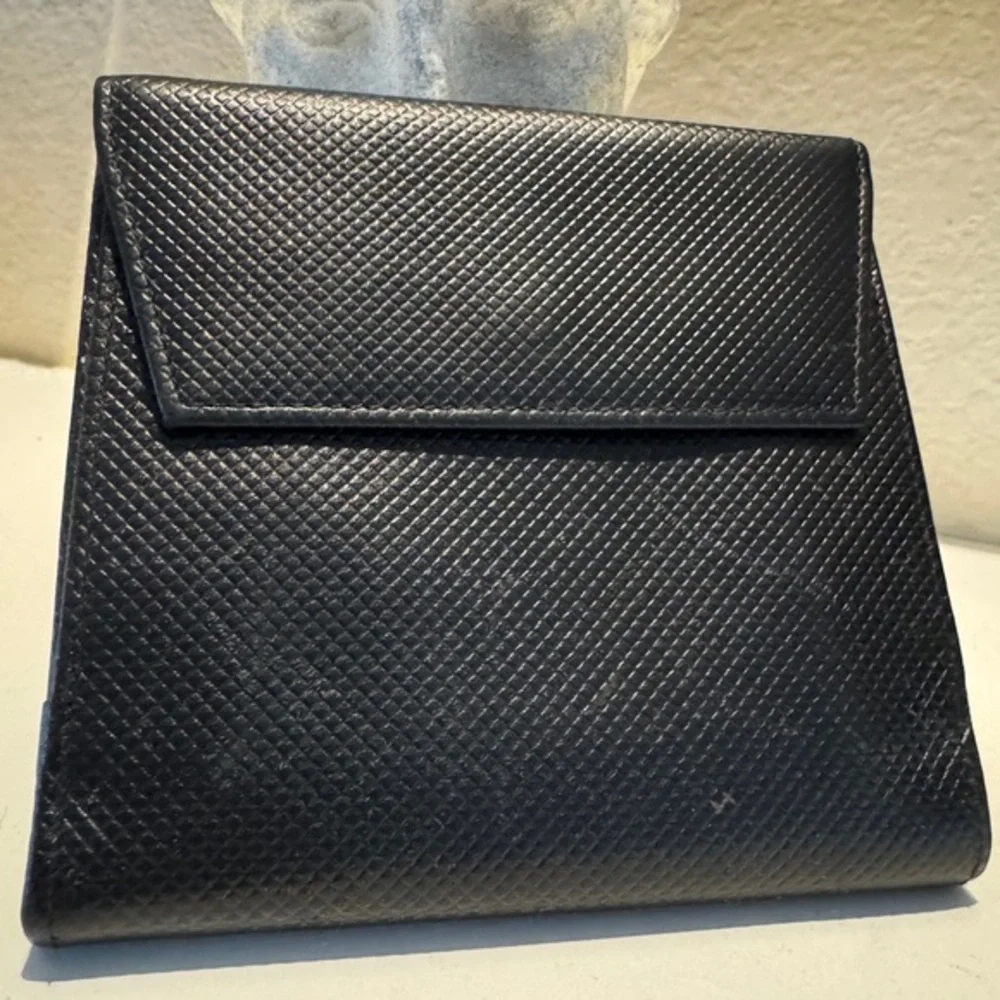 Neiman Marcus Collection‎ Black Textured Wallet